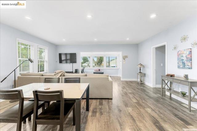 2016 104th AVE, Oakland CA: https://media.crmls.org/mediaz/6bd4f7da-b0a9-4287-9e1e-5be3d6bd644b.jpg