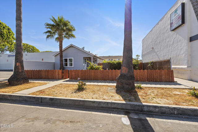 Detail Gallery Image 3 of 34 For 618 S C St, Oxnard,  CA 93030 - 2 Beds | 1 Baths