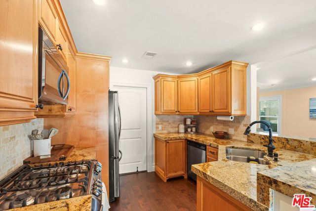 12339 Carl Street photo 7