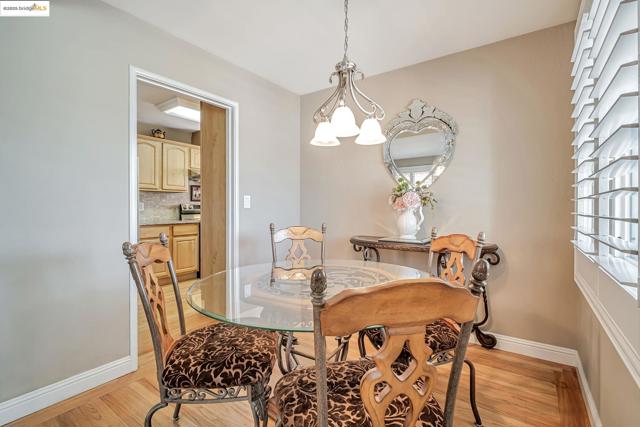 581 Fairway Street, Hayward CA: https://media.crmls.org/mediaz/6bd8dbd3-5a96-4e3a-889d-9fb3a39b56e4.jpg