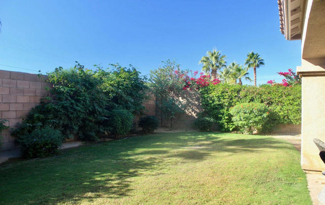 79729 Carmel Valley Ave Avenue, Indio CA: https://media.crmls.org/mediaz/6bd8e9d7-f492-442f-8dfa-db35e234fd4d.jpg