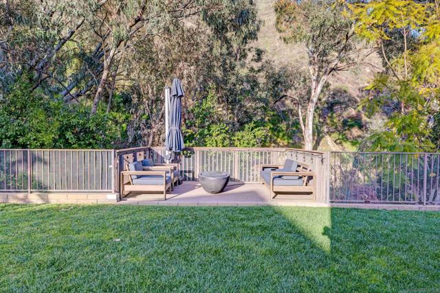 28145 Shady Meadow Ln, Yorba Linda CA: https://media.crmls.org/mediaz/6bda4e4d-ddc9-4715-8f3c-be7cf0019979.jpg