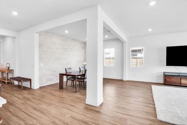 6326 Moser Way, Tracy CA: https://media.crmls.org/mediaz/6bdaaa30-88d9-455f-a52b-06bc8560ff91.jpg