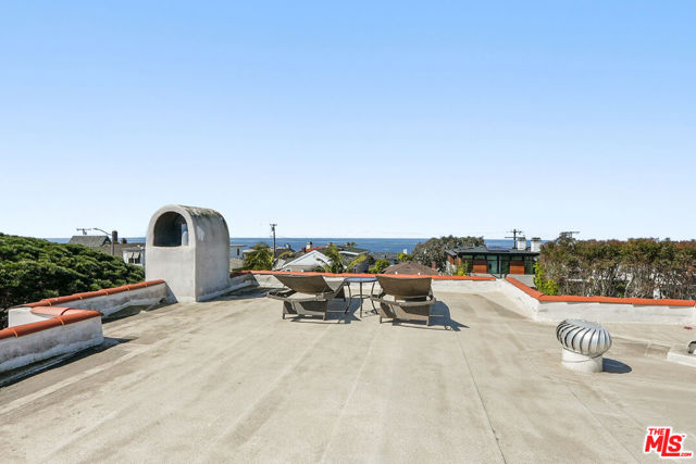 2010 Monterey Boulevard, Hermosa Beach, California 90254, 4 Bedrooms Bedrooms, ,4 BathroomsBathrooms,Residential,Sold,Monterey,25521523