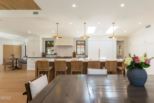 4435 Encinas Drive, La Canada Flintridge CA: https://media.crmls.org/mediaz/6bdb2e50-3f5f-458f-a84f-bdf5725e6e48.jpg