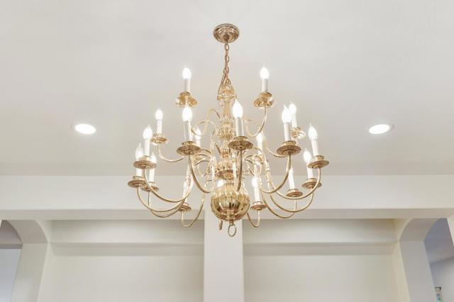 5849 Gleneagles Circle, San Jose CA: https://media.crmls.org/mediaz/6bdbd0ec-ebef-419a-9ef1-815141611e6a.jpg