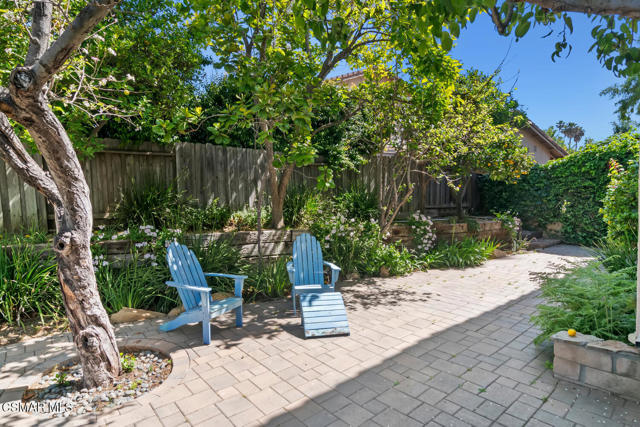 379 Greenway Avenue, Newbury Park CA: https://media.crmls.org/mediaz/6bdbdbb3-1ef7-4b2f-b276-602799a44c34.jpg