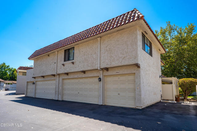 2845 Instone Court, Westlake Village CA: https://media.crmls.org/mediaz/6bdc4397-4e97-4dc8-9580-776f70825715.jpg