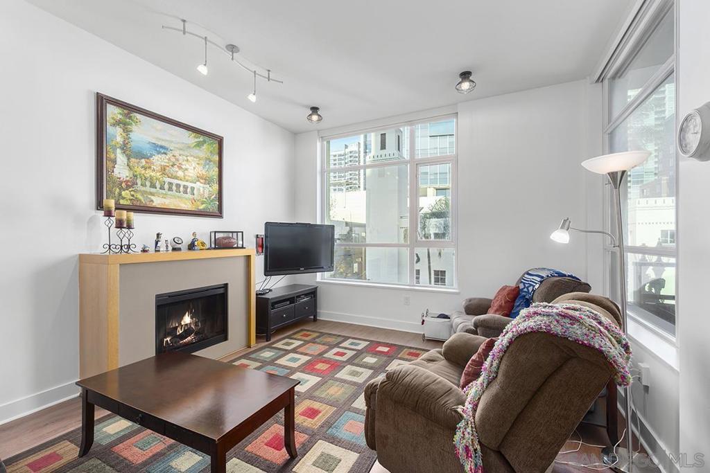 325 7th Ave - photo 8