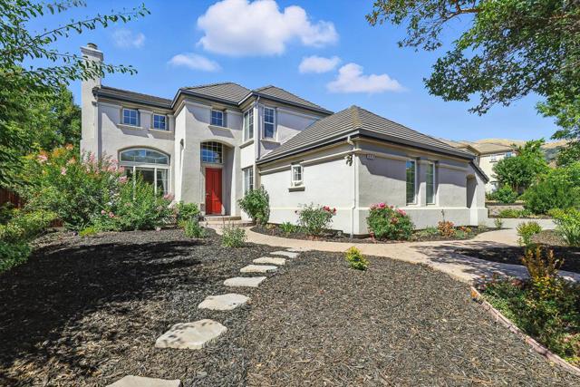 553 Lower Vintners Circle, Fremont CA: https://media.crmls.org/mediaz/6bddf244-b046-41e9-89c6-e6cb63166f1c.jpg