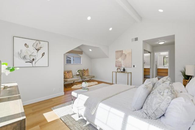 800 Fountain Park Lane, Mountain View CA: https://media.crmls.org/mediaz/6bdeb3b5-4ba2-47d7-9dcb-55cbfc5d783b.jpg