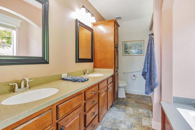 270 Hames Road, Watsonville CA: https://media.crmls.org/mediaz/6bdec100-1083-4c2c-87c7-f41cc1b837a0.jpg
