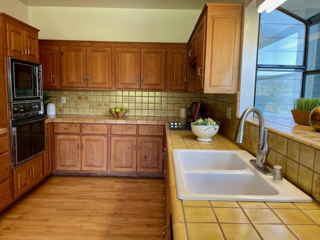 2661 Old San Jose Road, Soquel CA: https://media.crmls.org/mediaz/6bdfbd9d-a451-4414-8675-d02f1852ec9b.jpg
