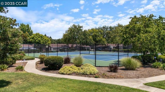 846 Royal Ann Lane, Concord CA: https://media.crmls.org/mediaz/6bdfeab0-b11b-4397-93fe-1977c6da53b1.jpg