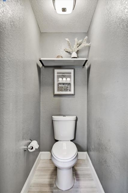 246 Canyon Woods Way, San Ramon CA: https://media.crmls.org/mediaz/6be06df4-750f-4522-8f93-e582da7c6185.jpg