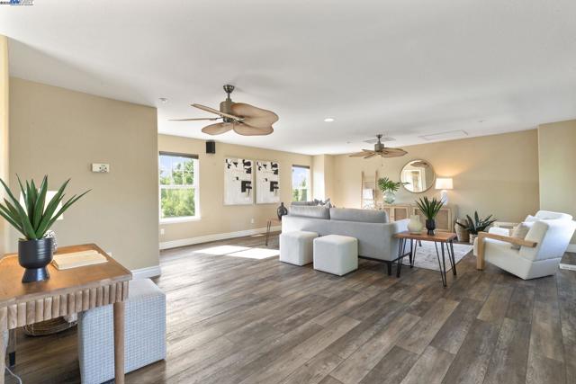 3168 Bay Meadows Ct, Livermore CA: https://media.crmls.org/mediaz/6be0ca09-b522-4191-b8fd-c6032cd138fe.jpg