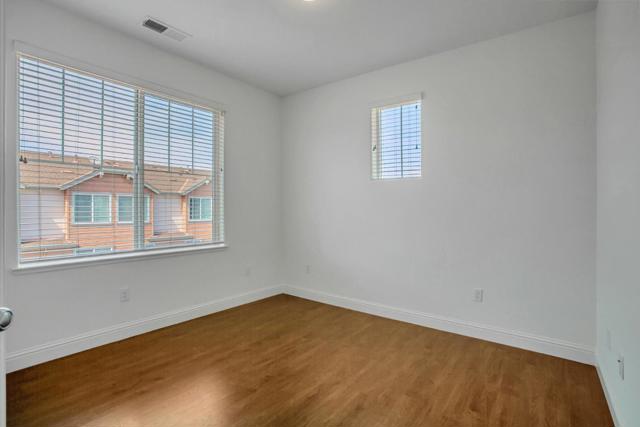 18547 Poppy Jasper Lane, Morgan Hill CA: https://media.crmls.org/mediaz/6be0db61-2a61-4576-a631-f6f8f85668b4.jpg