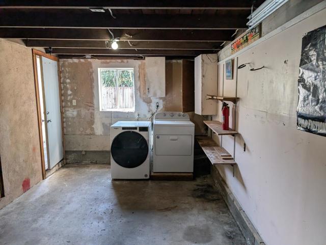 631 Almar Avenue, Santa Cruz CA: https://media.crmls.org/mediaz/6be0f96a-ad27-438d-8983-e3cfc7f78697.jpg