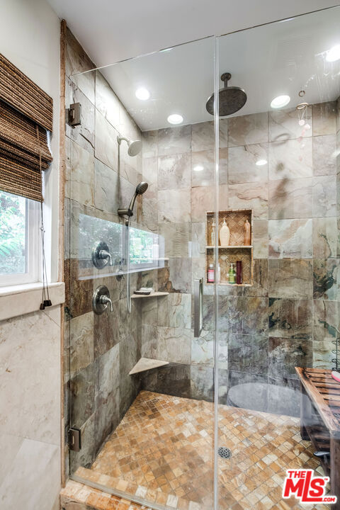 4635 Bellflower Avenue, North Hollywood CA: https://media.crmls.org/mediaz/6be18fb8-2645-466c-ba52-6f87b8d92de8.jpg