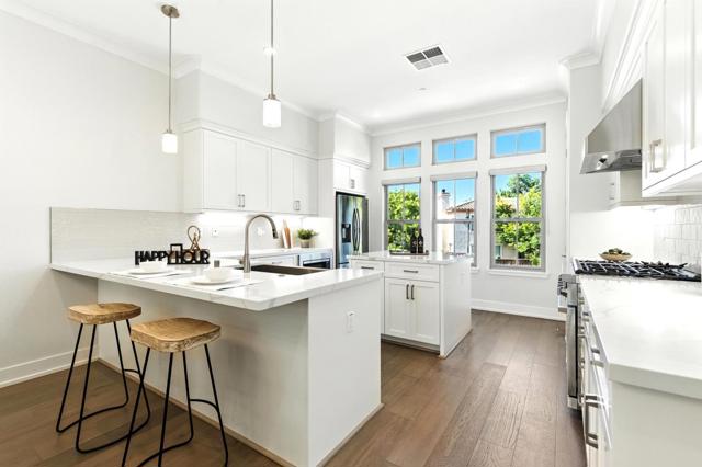 2014 W Middlefield Road, Mountain View CA: https://media.crmls.org/mediaz/6be2cd83-4624-4f20-9563-e32baf4aea5c.jpg