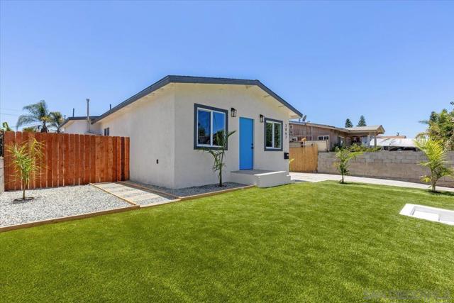 3867 Teak St, San Diego CA: https://media.crmls.org/mediaz/6be2fb5a-b43d-4494-91f7-4abc18134bb4.jpg