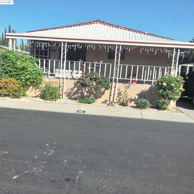 45 Mark Lane, Antioch CA: https://media.crmls.org/mediaz/6be350b4-2cac-4d1d-b722-e089eeeaf40d.jpg