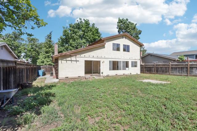 7433 Crawford Drive, Gilroy CA: https://media.crmls.org/mediaz/6be373ed-f97c-48b1-b391-e8b4ad0bdcc0.jpg