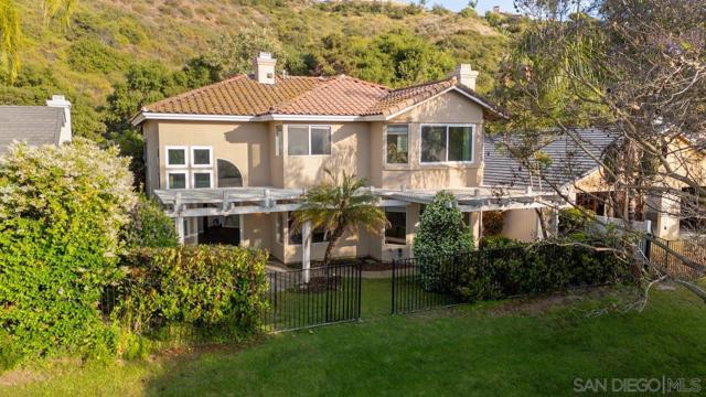 4954 Caminito Vista Lujo, San Diego CA: https://media.crmls.org/mediaz/6be37a53-5ad2-4106-becb-66200ad27d72.jpg