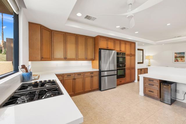 73465 Irontree Drive, Palm Desert CA: https://media.crmls.org/mediaz/6be40317-4400-4a27-b467-cb4a45fdd895.jpg