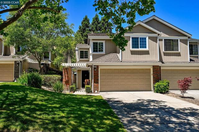 2120 Shady Creek Pl, Danville CA: https://media.crmls.org/mediaz/6be4c890-162f-42d1-8da7-28ba827985bf.jpg