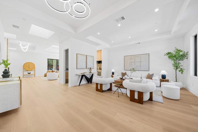 89 Centre Street, Mountain View CA: https://media.crmls.org/mediaz/6be4d577-9f81-4a59-96ec-8196ea3e88bd.jpg