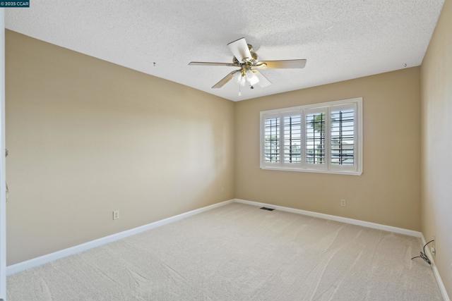 5535 Edgeview Dr, Discovery Bay CA: https://media.crmls.org/mediaz/6be4e717-9865-47e4-89c7-f6627efe3447.jpg