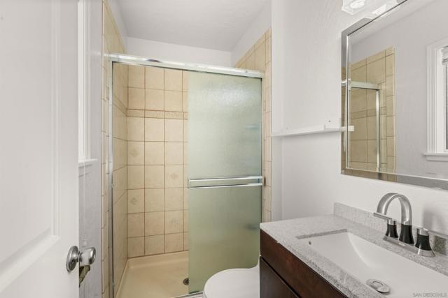 9447 Medina Dr, Santee CA: https://media.crmls.org/mediaz/6be4fc23-5d6a-4119-84d2-ef0a49cfaf5f.jpg