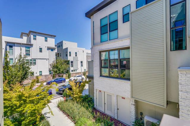 3040 Boyter Place, Santa Clara CA: https://media.crmls.org/mediaz/6be5552d-dcf9-4baf-82f8-f1448c01ac0a.jpg