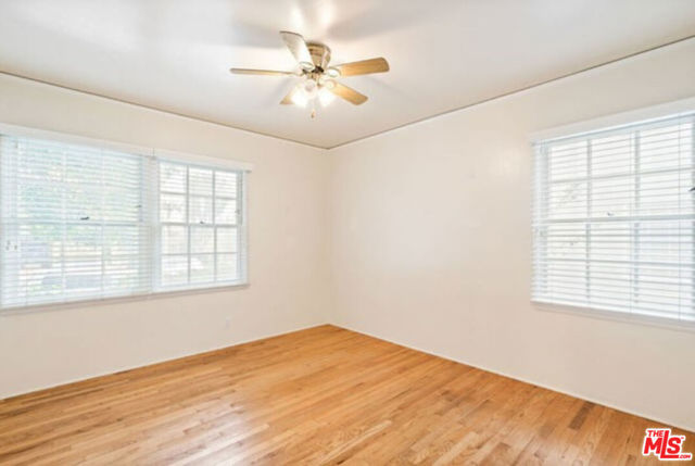 1100 N Louise Street, Glendale CA: https://media.crmls.org/mediaz/6be7ae41-a337-4715-8db2-5f3fe5f8e338.jpg