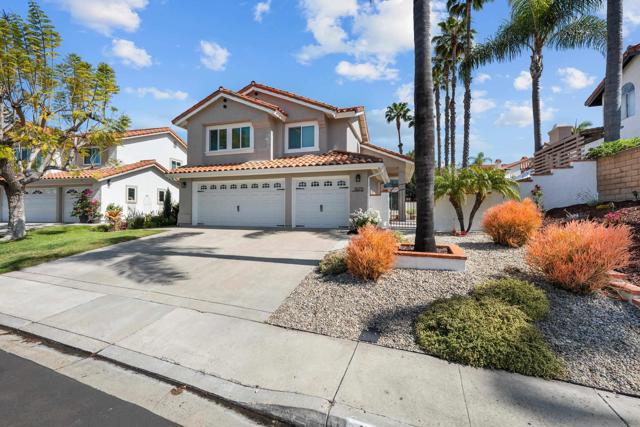 1572 Roma Dr, Vista CA: https://media.crmls.org/mediaz/6be7de13-a9fc-465f-b047-f92818afc275.jpg