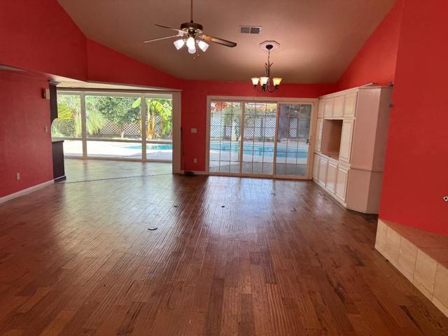 1703 Monte Grosso Drive, Merced CA: https://media.crmls.org/mediaz/6be87ac9-7dcb-4ca2-802b-22f6d51a9014.jpg