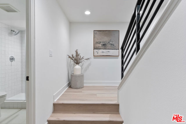 1320 W Cannon Drive, Los Angeles CA: https://media.crmls.org/mediaz/6be89720-745e-499a-ab9f-16516e9702c0.jpg