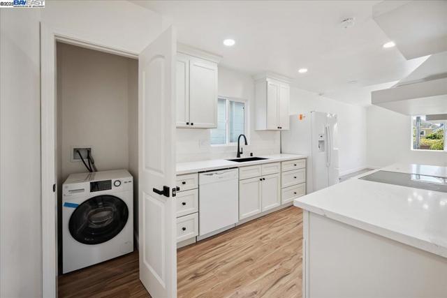 917 Channing Way, Berkeley CA: https://media.crmls.org/mediaz/6be89f70-d639-4426-8eaa-b2ef768b961f.jpg