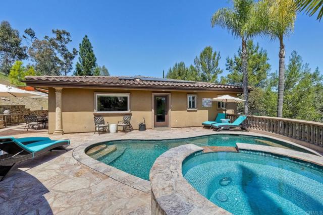 11558 Creek Road, Poway CA: https://media.crmls.org/mediaz/6be96f7c-adab-454a-9827-208f35090829.jpg