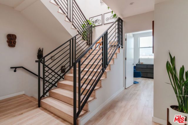 6072 Pickford Street, Los Angeles CA: https://media.crmls.org/mediaz/6be99013-3316-4eb7-81dc-69dbceaa21cf.jpg