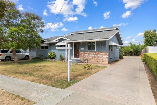 1793 H Street, Union City CA: https://media.crmls.org/mediaz/6bead3e5-bbf1-426e-8acb-9d8fea2d2ac3.jpg