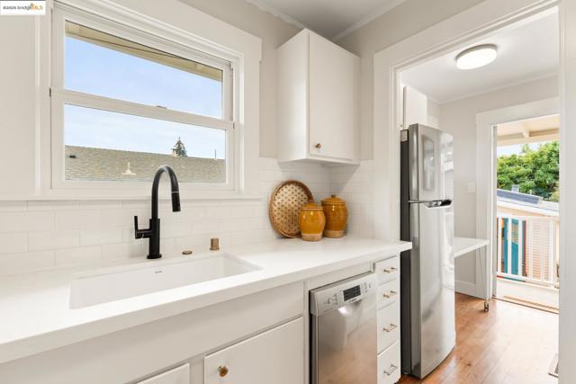 Image 18 of 60 For 2941 Madeline St