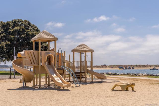 4732 Iroquois Ave, San Diego CA: https://media.crmls.org/mediaz/6beb4d0e-3398-4091-8516-47826a540b2b.jpg