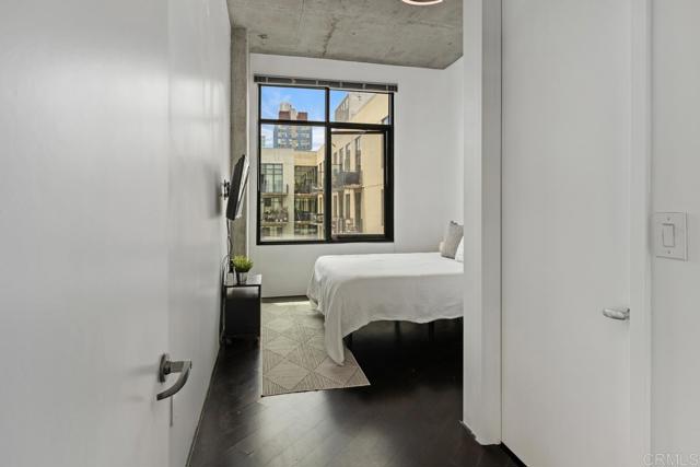 527 10th Avenue, San Diego CA: https://media.crmls.org/mediaz/6beb895a-1f34-42f8-a934-8dbfeaec9f57.jpg