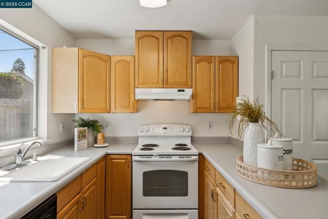 Image 51 of 60 For 3044 Santa Maria Dr