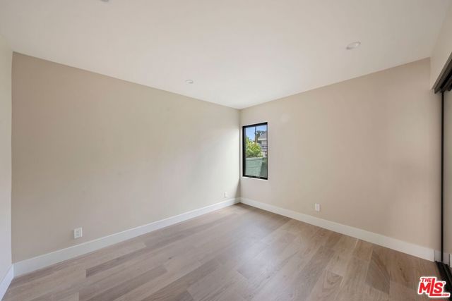 4718 Gaviota Avenue, Long Beach CA: https://media.crmls.org/mediaz/6bec1a16-f0fa-4daf-b41c-a1046902867b.jpg