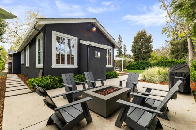 378 Felton Drive, Menlo Park CA: https://media.crmls.org/mediaz/6bece254-f267-411a-bae9-198c91d42829.jpg