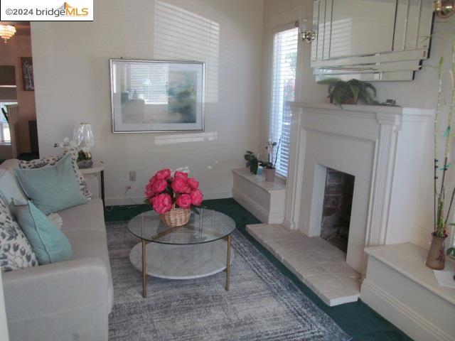 7512 Sunkist Dr, Oakland, California 94605, 3 Bedrooms Bedrooms, ,1 BathroomBathrooms,Single Family Residence,For Sale,Sunkist Dr,41072422