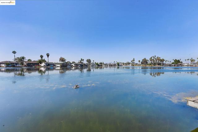 780 Beaver Ln, Discovery Bay CA: https://media.crmls.org/mediaz/6bee064b-177a-4ebd-9103-d0f438565955.jpg